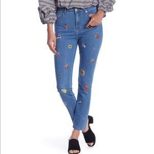 Romeo & Juliet Embroidered Ankle Slim Jeans Medium